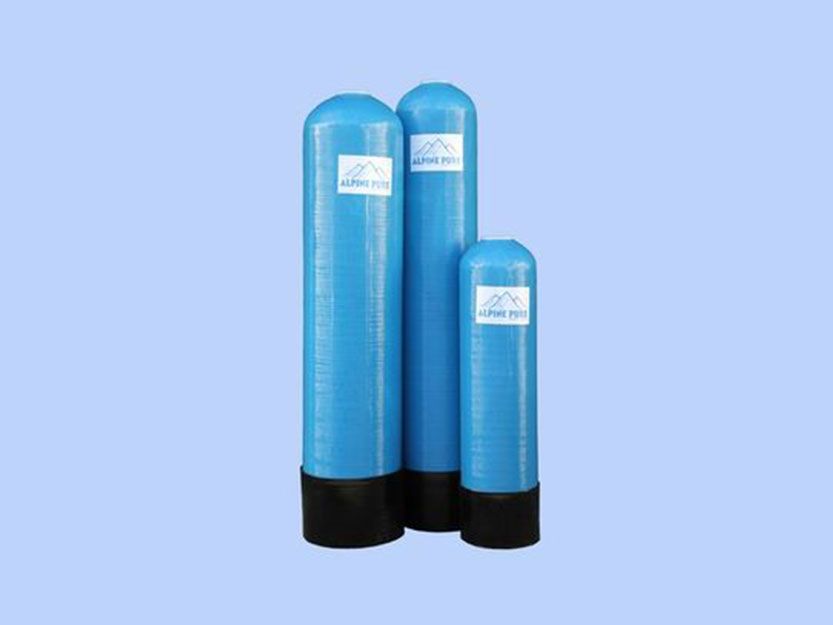 Media tank (MIDDLE is 10" tank)